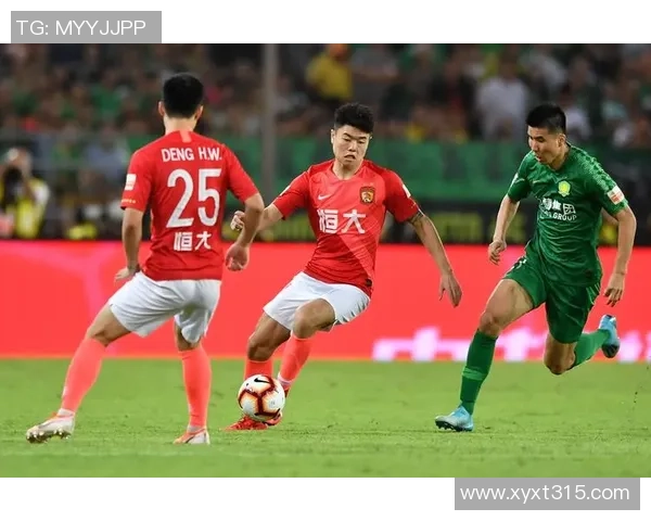 上港与恒大激战中超赛场7月22日精彩直播全程回顾与分析 上港与恒大激战中超赛场7月22日精彩直播全程回顾与分析